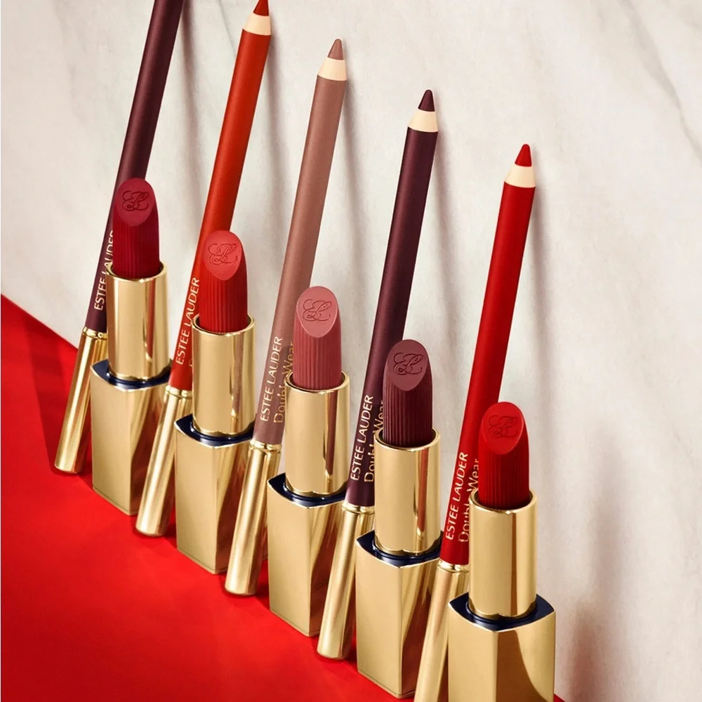 Estée Lauder “Captivated” lipstick new in box